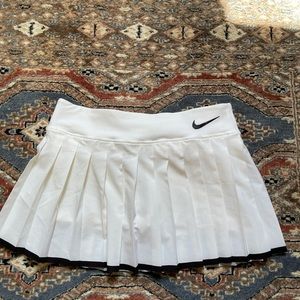 Nike white tennis skirt Bella Hadid